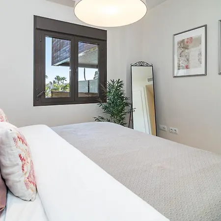 Apartment H19 - Stunning 2 Bedroom Apartment By Roomservices Estepona